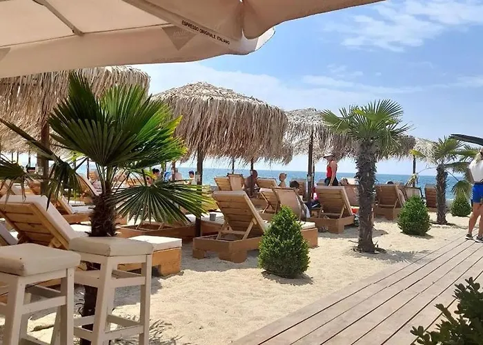 Aurora Nea Kallikrateia