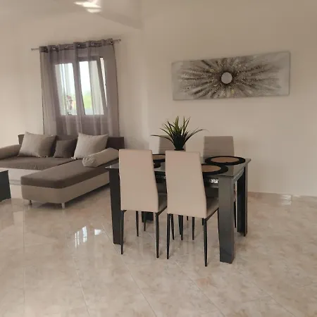 Aurora Nea Kallikrateia